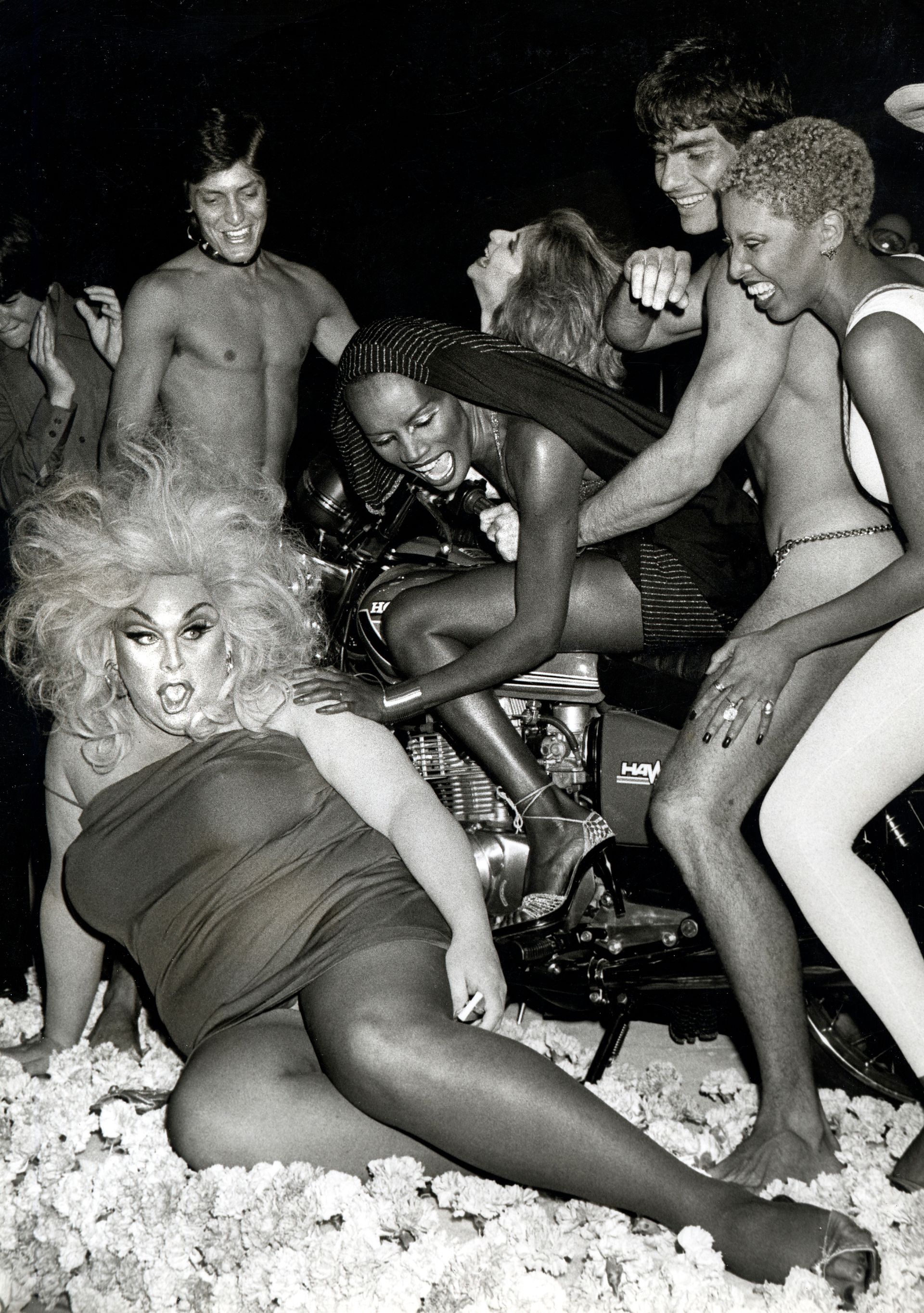 Grace Jones´ 30th Birthday Party, Divine, Julie Budd, Nona Hendryx & go-go boys, Le Farfalle, NYC